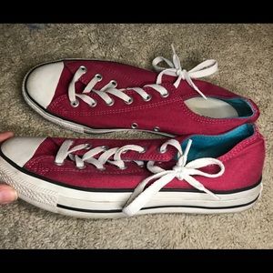 Chuck Taylor//women’s size 10